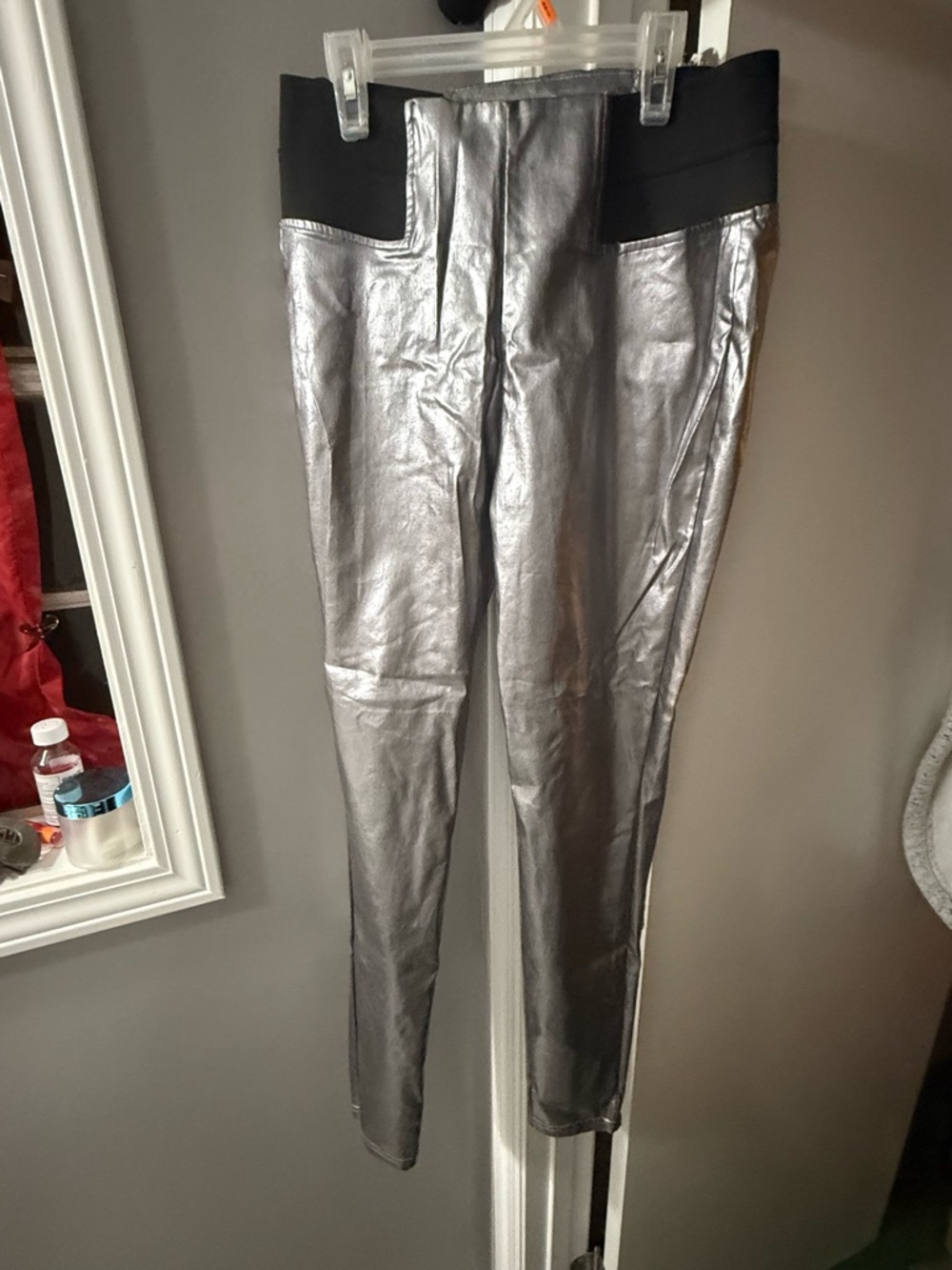 Simply Vera Vera Wang Silver Leggings with Black Waistband